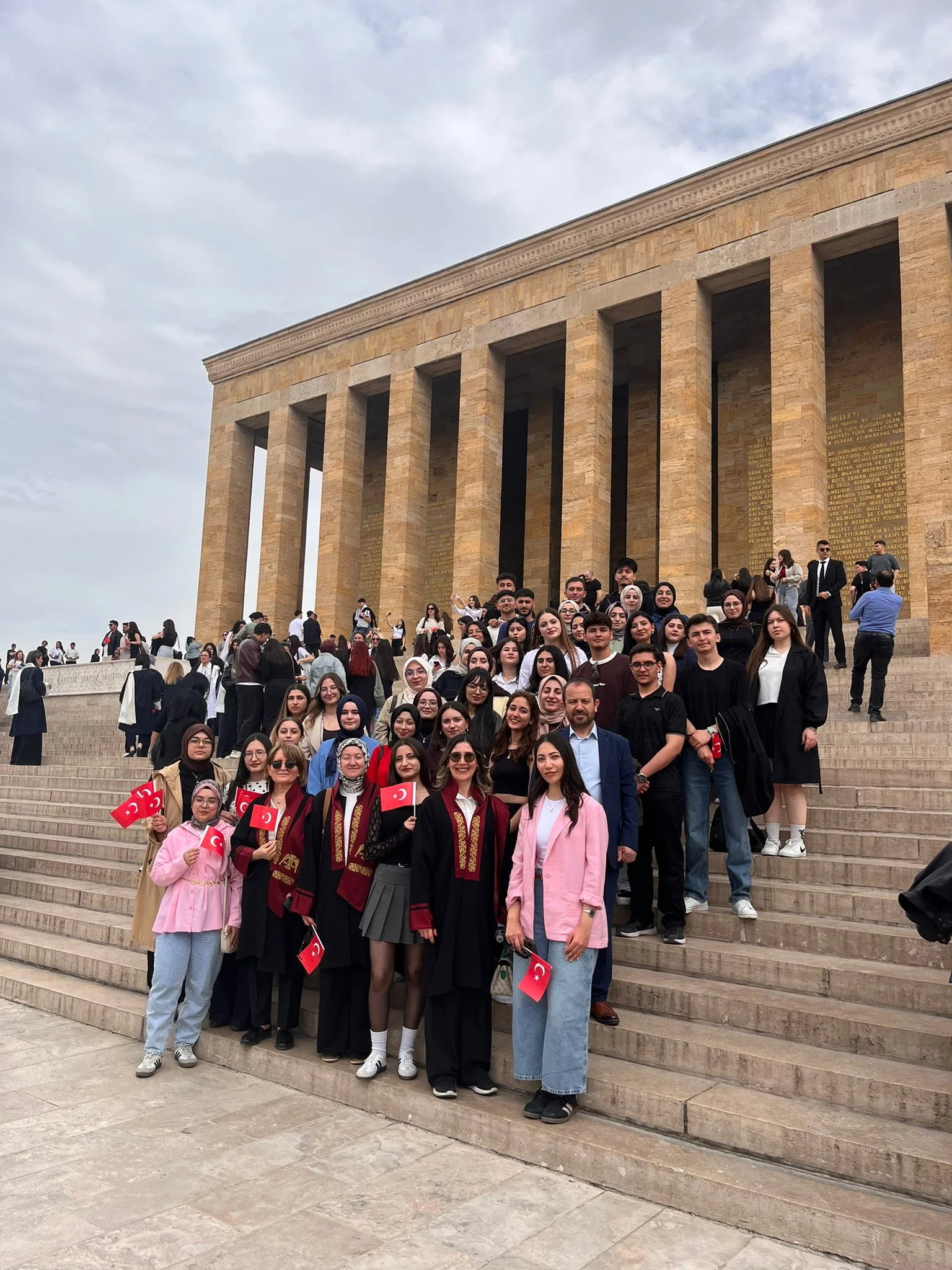 Hemşireler Günü’nde Anlamlı Ziyaret: Kulu SBF Anıtkabir’de